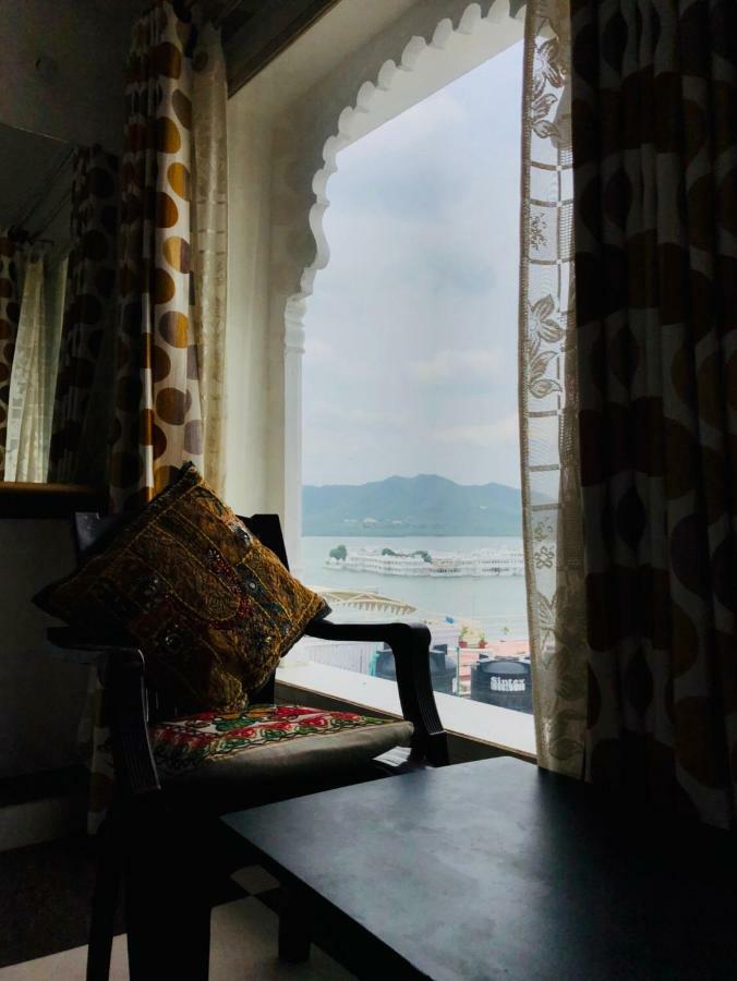 Peacock - View In गेस्ट हाउस
